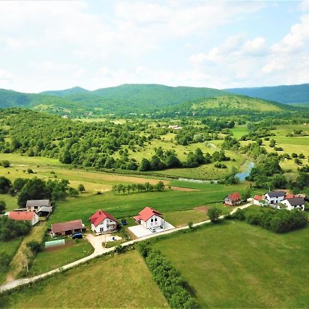Guest House Tonka Оточац Экстерьер фото