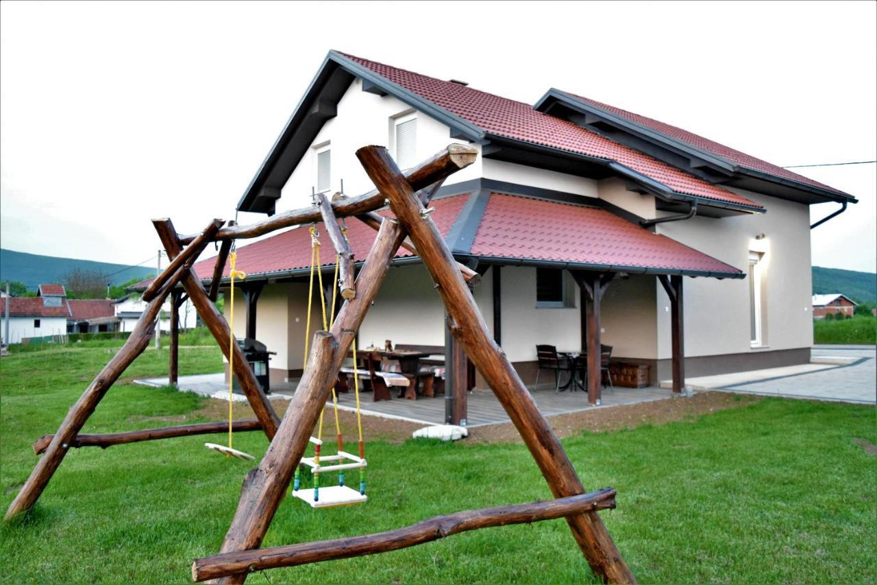 Guest House Tonka Оточац Экстерьер фото