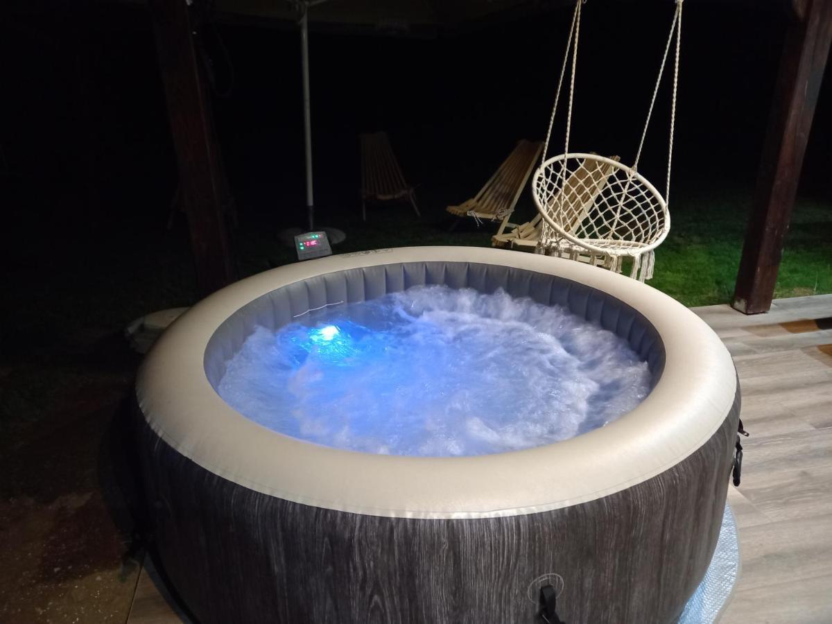 Guest House Tonka Оточац Экстерьер фото